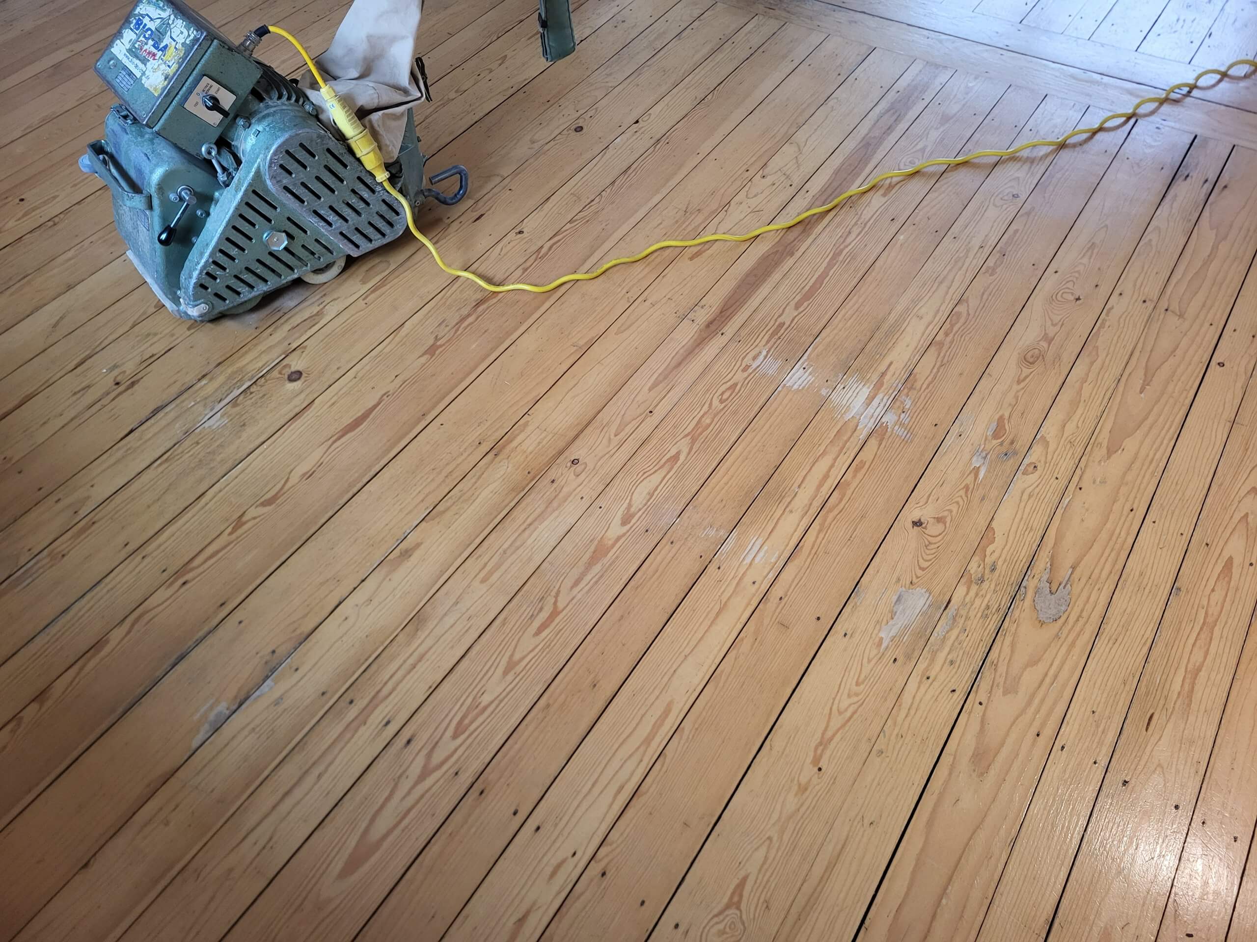 Bodensanierung vorher – Bio Bau Bonn